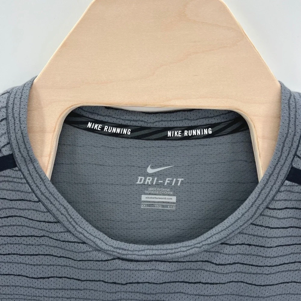 Nike Running Shirt Mens XXL Grey Black Stripe Dri-Fit Short Sleeve Athletic Top